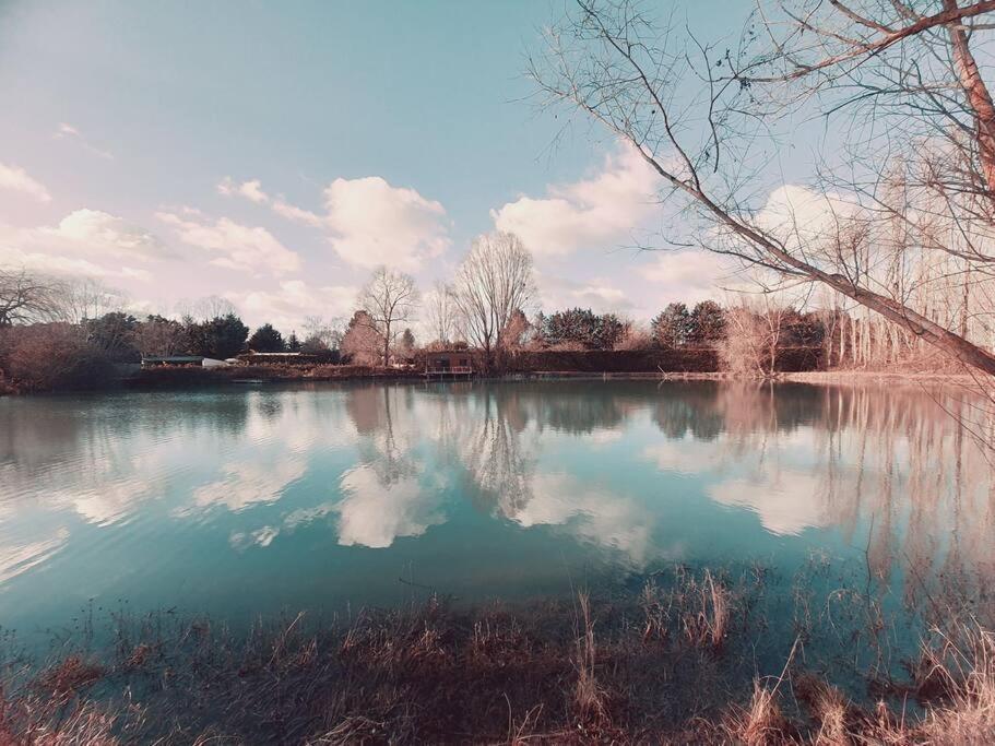 Chalet Les Pieds Dans L'Eau La Campagne A La Ville Saint-Doulchard Bagian luar foto